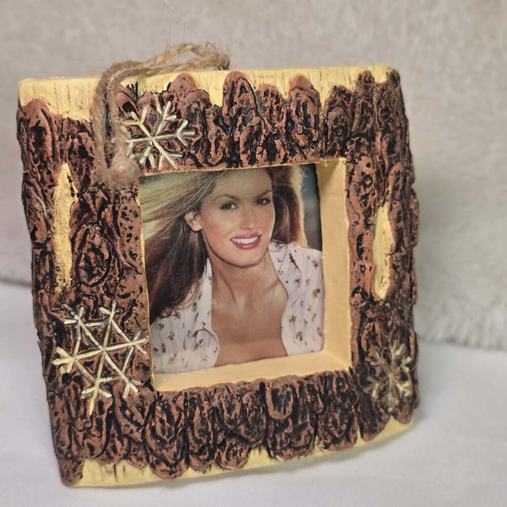 Rustic Pinecone Photo Frame Ornament Cabin Christmas Lodge Woodland Decor 3.5”